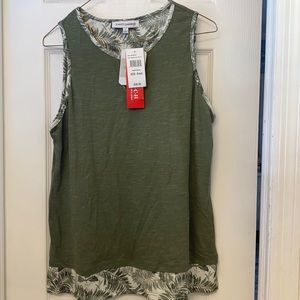 Women’s Sleveless top